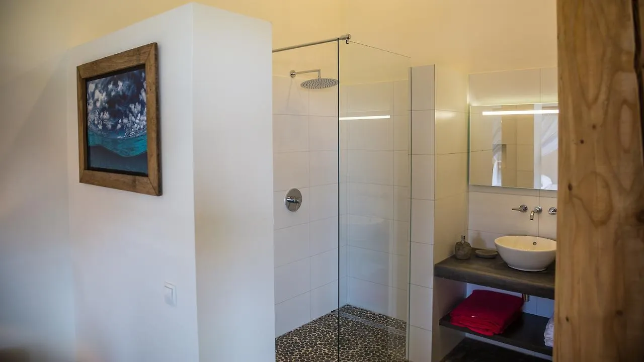 **  קרלנדיק Windhoek Resort Bonaire באונאייר, סנט יוסטיישיוס ו-סאבה
